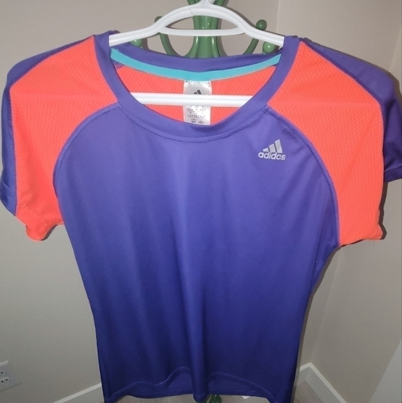 2/30 adidas purple athletic tee SZ M - Picture 4 of 5
